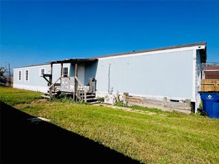 2525 Oyster Creek Bend, Oyster Creek, TX 77541