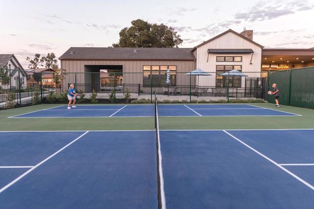 2112 Red Oak Drive, Hollister, CA 95023