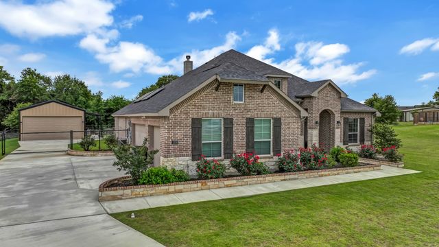 1036 Northern Oaks Court, Springtown, TX 76082
