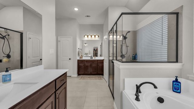 1036 Northern Oaks Court, Springtown, TX 76082