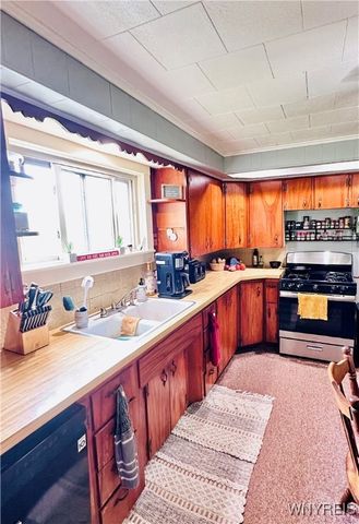 8690 Fredonia Stockton Road, Pomfret, NY 14063