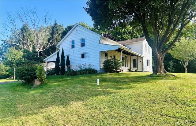 8690 Fredonia Stockton Road, Pomfret, NY 14063