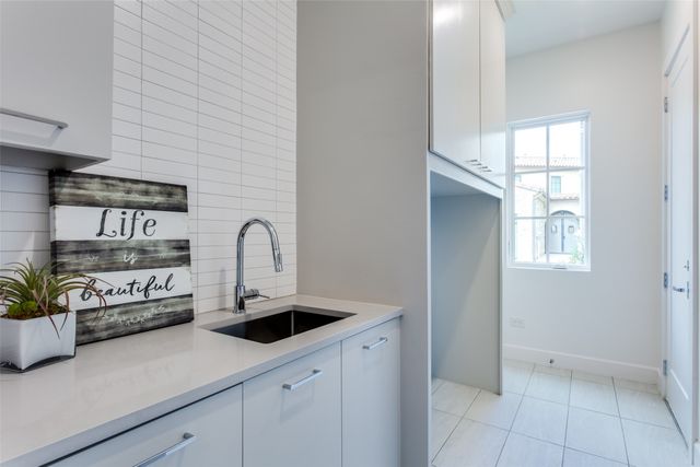 74 Cortes Drive, Westlake, TX 76262