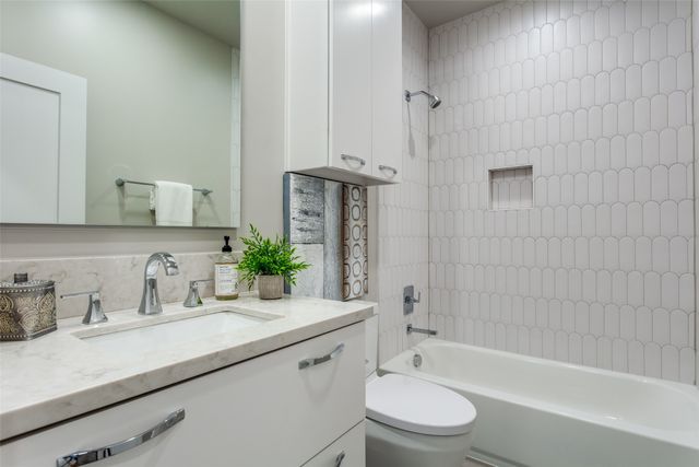 74 Cortes Drive, Westlake, TX 76262