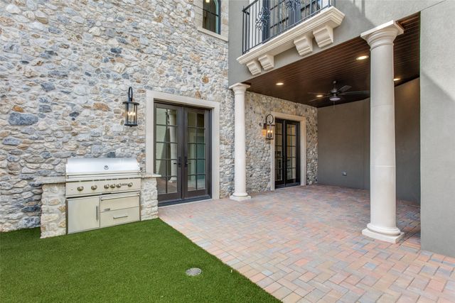 74 Cortes Drive, Westlake, TX 76262