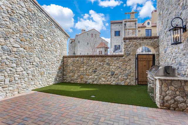 74 Cortes Drive, Westlake, TX 76262