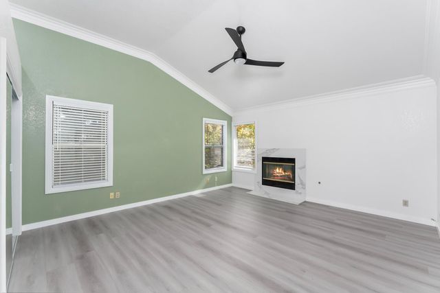 5113 Walnut Garden Ct, Carmichael, CA 95608