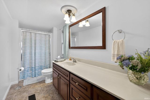 2901 S Market Place, Bloomington, IN 47403