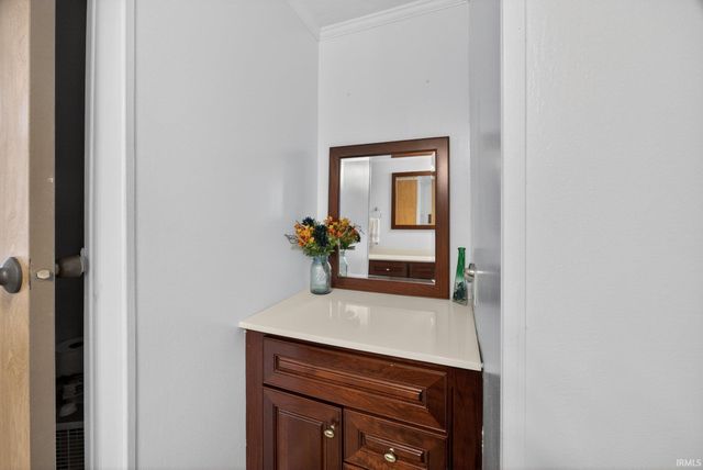 2901 S Market Place, Bloomington, IN 47403