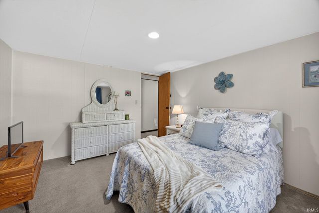 2901 S Market Place, Bloomington, IN 47403