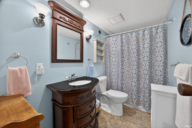 2901 S Market Place, Bloomington, IN 47403