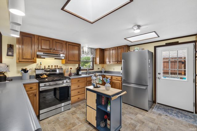 2901 S Market Place, Bloomington, IN 47403