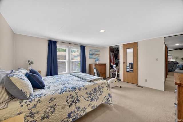 2901 S Market Place, Bloomington, IN 47403