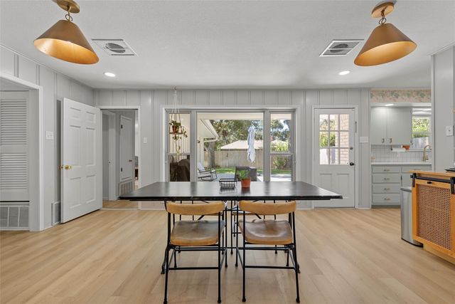 5625 Lake Jackson Street, Waco, TX 76710