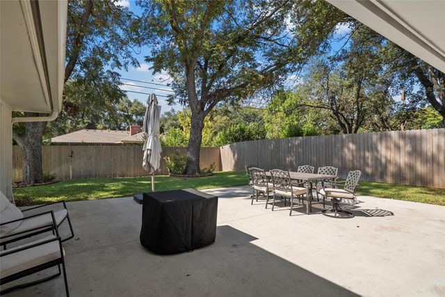 5625 Lake Jackson Street, Waco, TX 76710