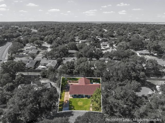 5625 Lake Jackson Street, Waco, TX 76710