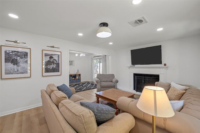 5625 Lake Jackson Street, Waco, TX 76710