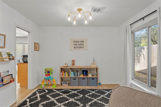 5625 Lake Jackson Street, Waco, TX 76710