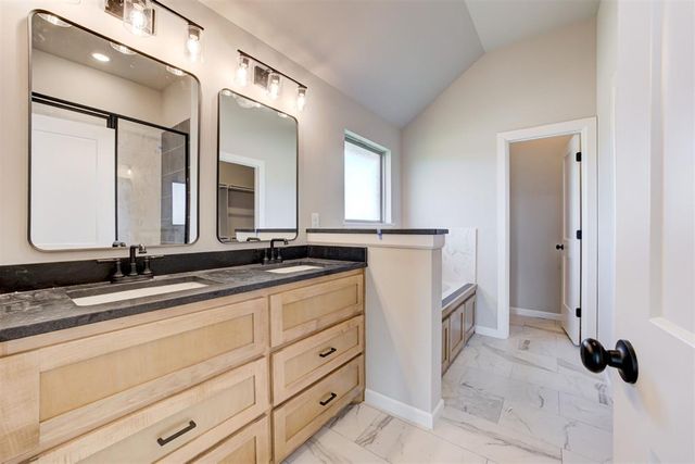 629 Honey Springs Lane, Shawnee, OK 74804