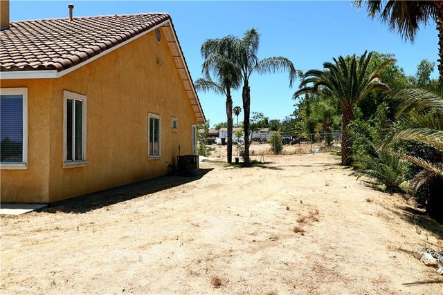 18590 Una Street, Perris, CA 92570