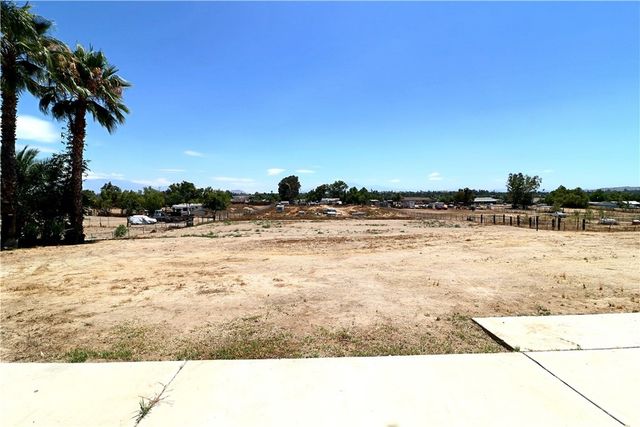 18590 Una Street, Perris, CA 92570