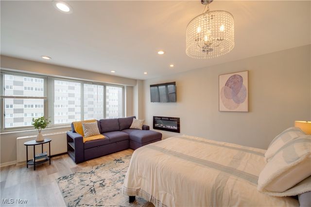 12520 Edgewater Drive 1203, Lakewood, OH 44107