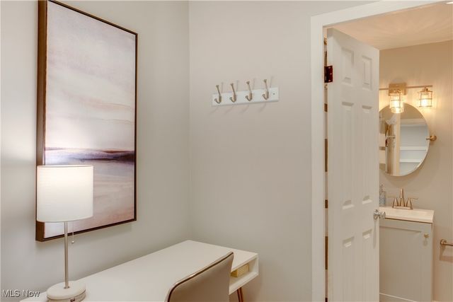 12520 Edgewater Drive 1203, Lakewood, OH 44107