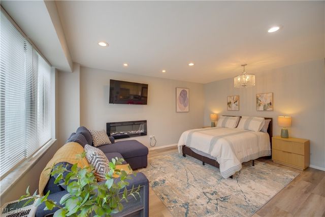 12520 Edgewater Drive 1203, Lakewood, OH 44107