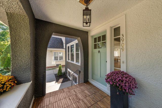 3909 N Prospect AVENUE, Shorewood, WI 53211