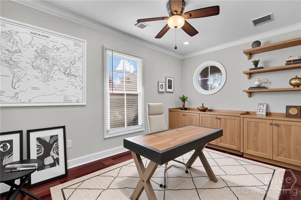 Image 11 of property listing at 836 E Park Avenue, Savannah, GA 31401