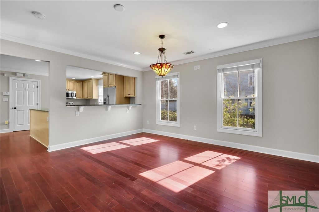 Image 14 of property listing at 836 E Park Avenue, Savannah, GA 31401