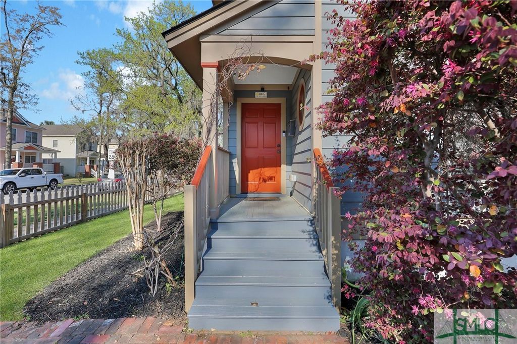 Image 3 of property listing at 836 E Park Avenue, Savannah, GA 31401