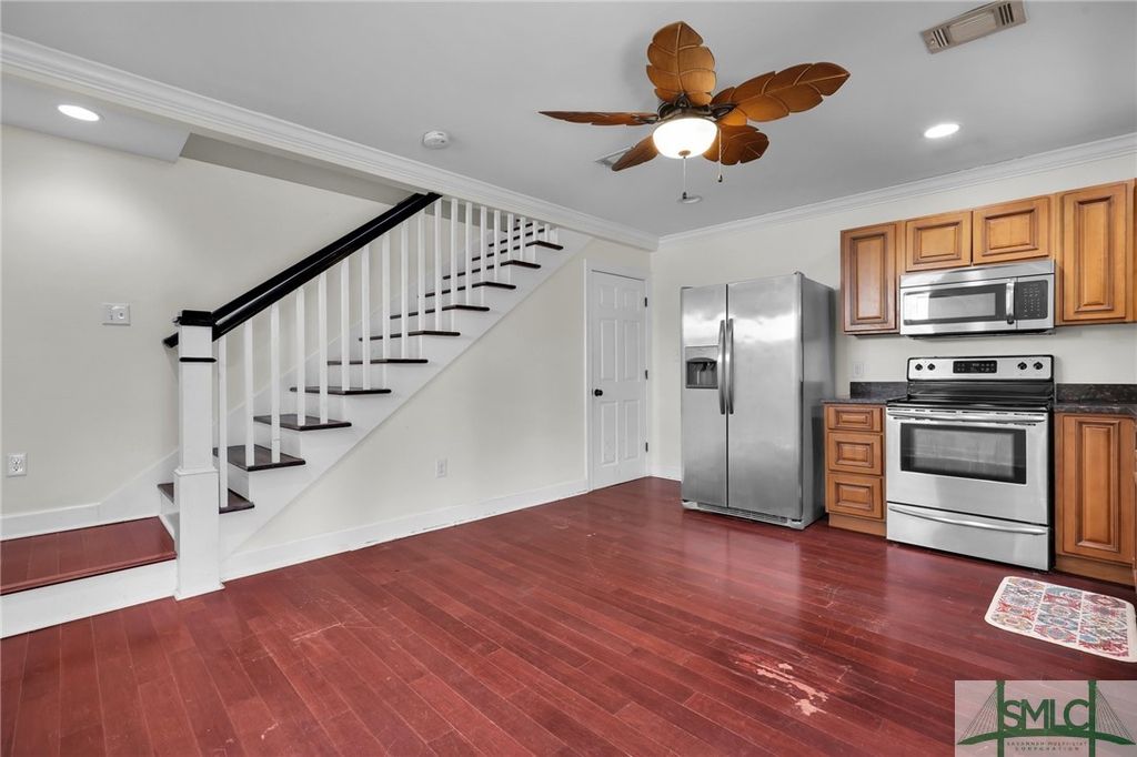 Image 36 of property listing at 836 E Park Avenue, Savannah, GA 31401