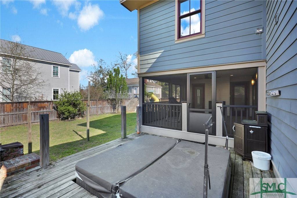 Image 4 of property listing at 836 E Park Avenue, Savannah, GA 31401