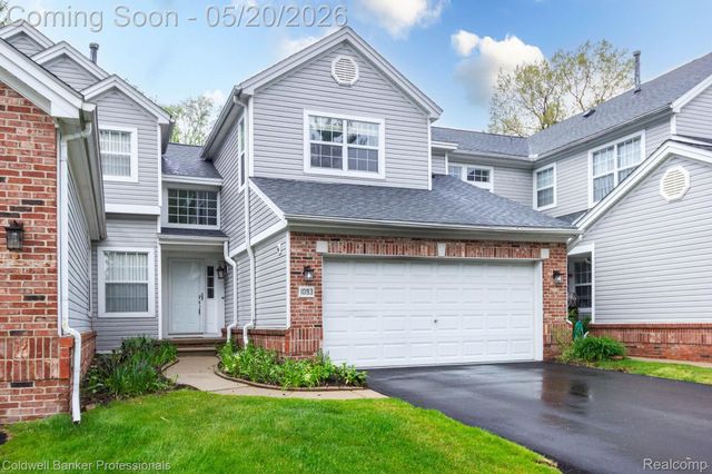 1093 Fairways Boulevard, Troy, MI 48085