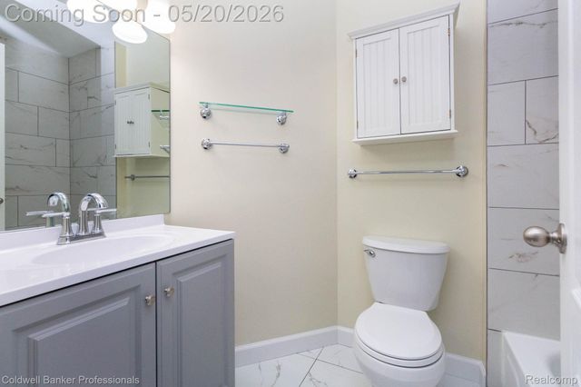 1093 Fairways Boulevard, Troy, MI 48085