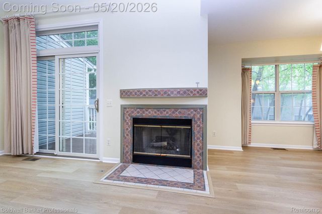 1093 Fairways Boulevard, Troy, MI 48085