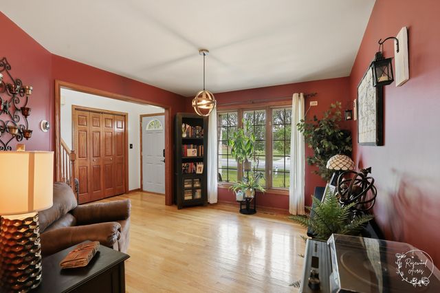 4974 W Cardinal Court, Monee, IL 60449