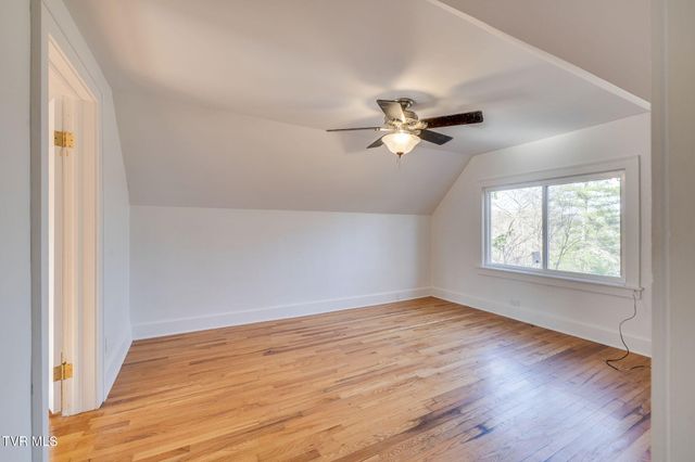 128 Shadowwood Lane, Elizabethton, TN 37643