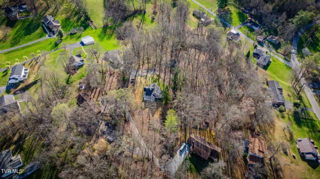 128 Shadowwood Lane, Elizabethton, TN 37643