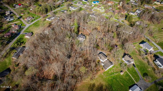 128 Shadowwood Lane, Elizabethton, TN 37643