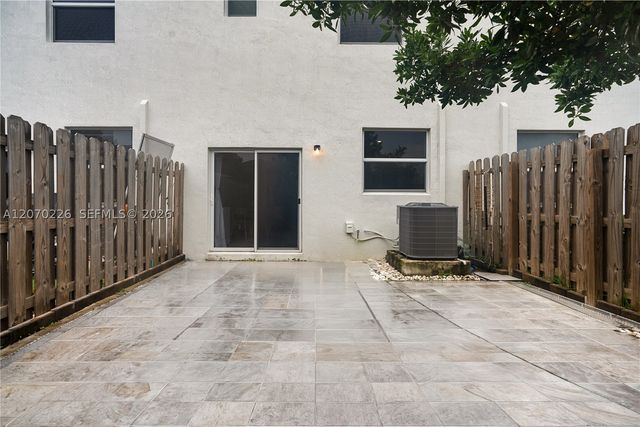 12218 NW 24th Pl, Miami, FL 33167
