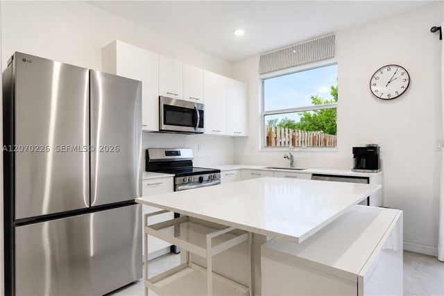12218 NW 24th Pl, Miami, FL 33167