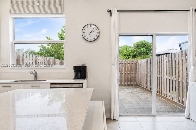 12218 NW 24th Pl, Miami, FL 33167
