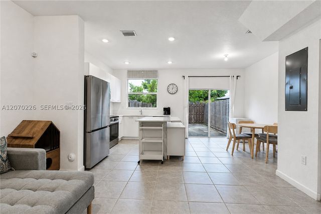 12218 NW 24th Pl, Miami, FL 33167