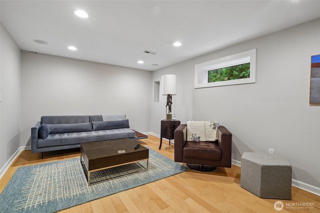 2646 109 Place NE, Bellevue, WA 98004
