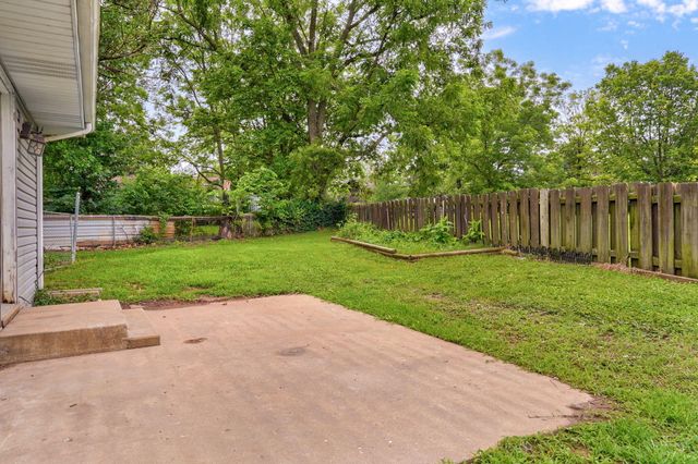 2724 N Franklin Avenue, Springfield, MO 65803