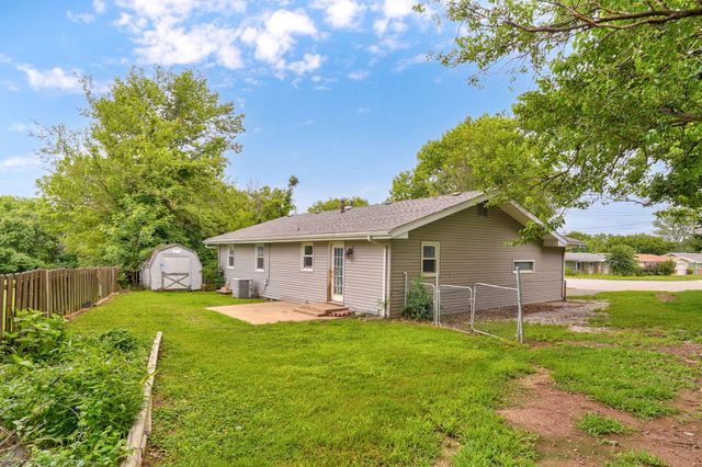 2724 N Franklin Avenue, Springfield, MO 65803