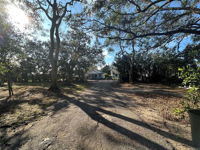 121 CHRISTIE AVENUE, Sarasota, FL 34232