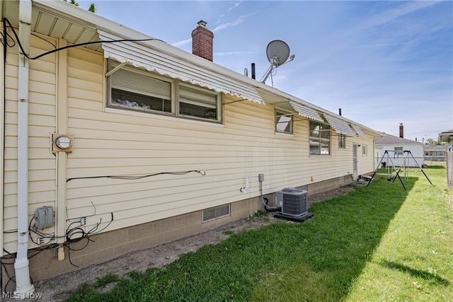2810 Utica Avenue, Lorain, OH 44052